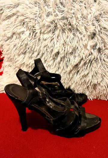 Elegant Black Strappy Heels Size UK 5 / EUR 38