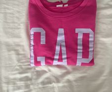 GAP Ladies sweatshirt