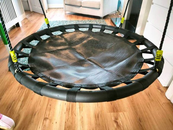 Large Premium Nest Swing. 99 cm. Excellent Condition.