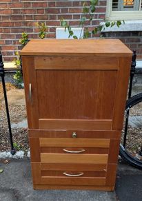 Chest of drawers