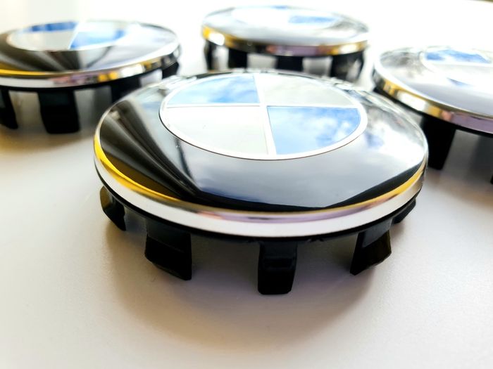 Set of 4 brand new 56mm BMW Classic BLUE / WHITE alloy wheel caps 56