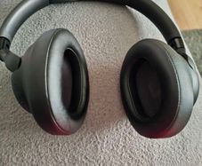 JBL BT730 headphones