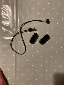 Mi 4 with one charge cable no wrist straps