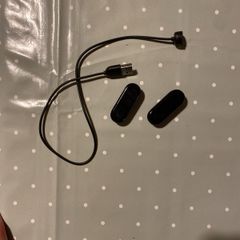 Mi 4 with one charge cable no wrist straps