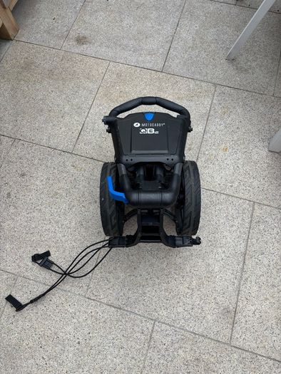 Motocaddy QB2 push trolley