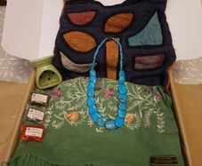 Artisan Nepalese accessories gift set