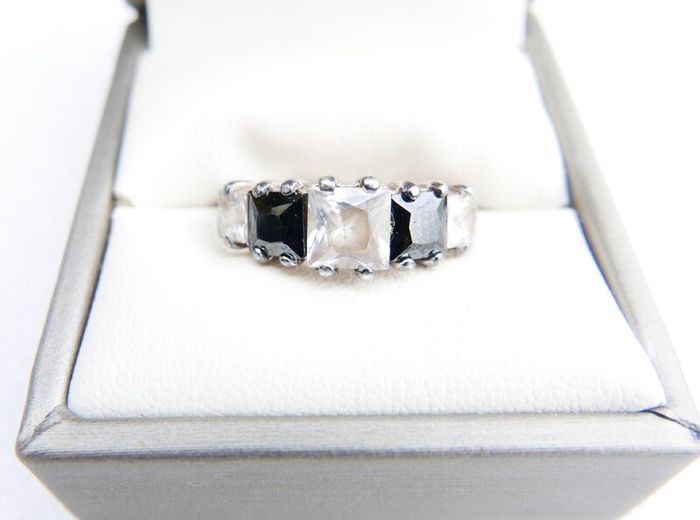 Vintage Sterling Silver 925  5-Stone Ring: Sapphire & Cubic Zirconia size P - 4,3g