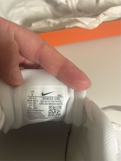 Nike Initiator - White/Metallic Silver - unused