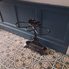 Vctorian cast iron umbrella stand