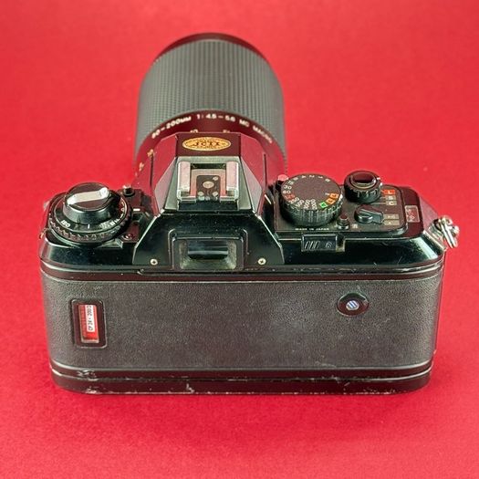 Nikon F301 and Carl Zeiss 80-200 MC Macro lens