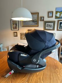 Cybex car seat with isofix base