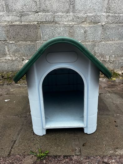 Dog kennel