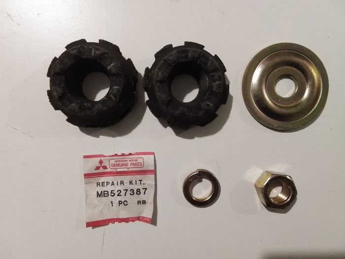 Mitsubishi Pajero Front Bush Kit.