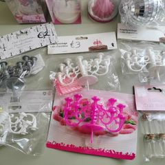 Cake toppers cake decorating