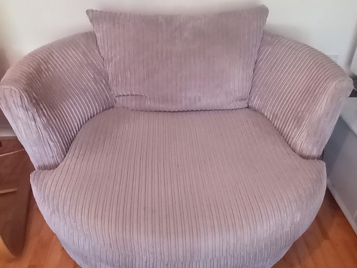 2 sofa's
