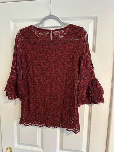 New Fig Women's Burgundy Crochet Top - Size medium