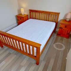 Oak double bed and side lockers