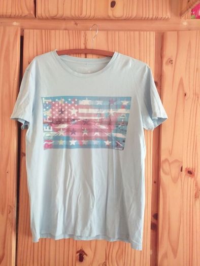 5. Summer T'shirts.