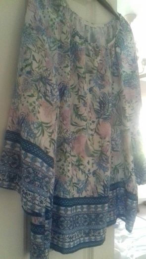 Diane Laury top