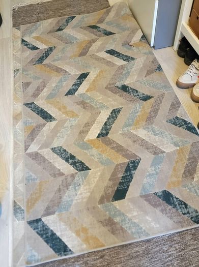 Square carpet