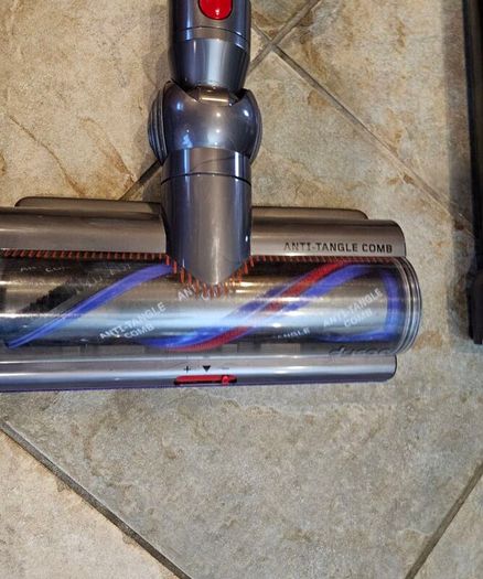 Dyson V15 submarine