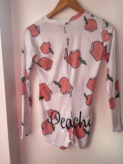 Prettylittlething white peachy print romper size xs