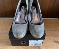 Dune Metallic heels size 38 includes spare heel tips, only worn once