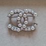 Pearl brooch Image 2