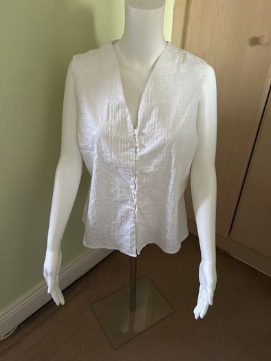 White cotton sleeveless blouse top