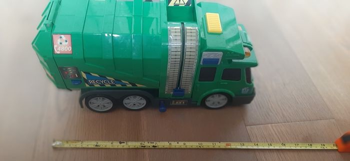 Dustbin carts x 3