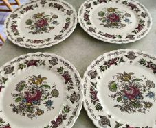 4 Vintage Myotts Bouquet Staffordshire Dinner Plate 10 inches England or as wall hanging plates 20.00 euro each or all 4 together 65.00 euro.