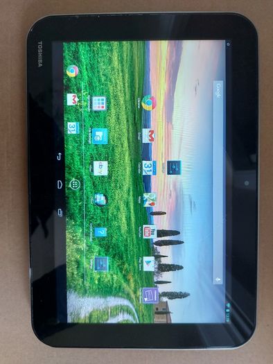 Toshiba 10.1inch Tablet, Model AT10-A, 16GB, great for internet, youtube, games, etc (Circular crack on screen)