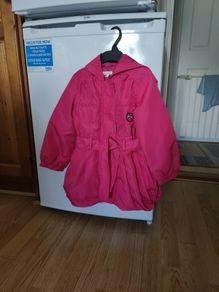 Beautiful girls raincoat 4/5 yo