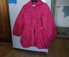 Beautiful girls raincoat 4/5 yo