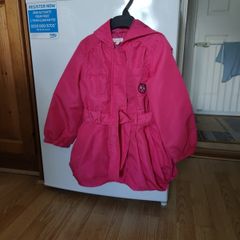 Beautiful girls raincoat 4/5 yo