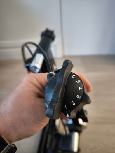 Indoor bike trainer