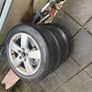 Volkswagen Golf 5 good tires and alloys Image 2