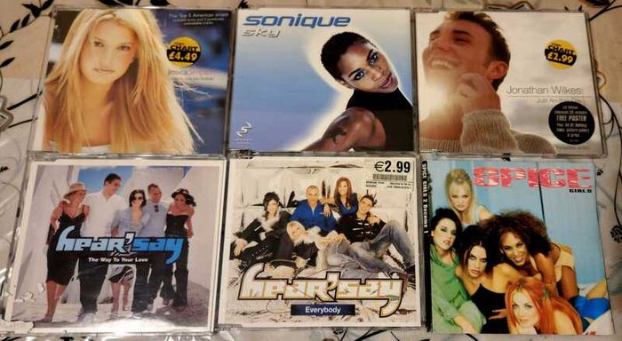 Bundle of 30's CD Singles, Condition - playable.