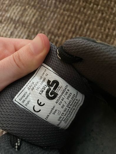Steel toe shoes