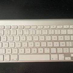 Apple Wireless Keyboard A1314