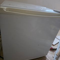 Mini fridge freezer