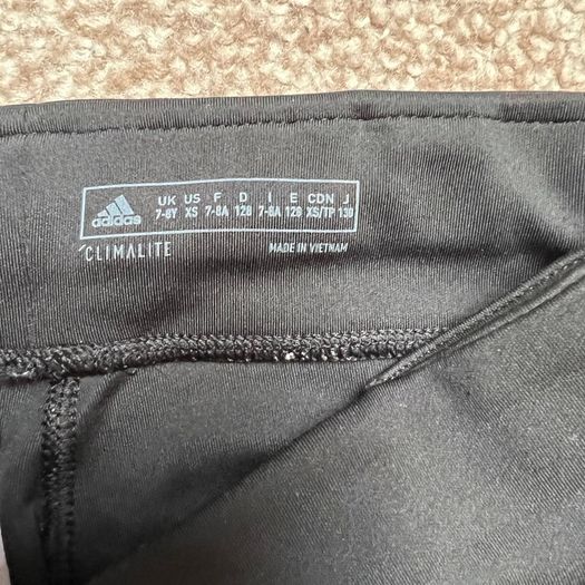 Girls leggings adidas short 6-8yo