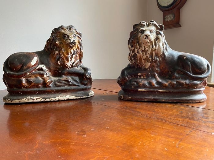 2 antique mantel piece lions