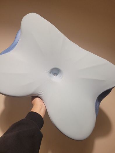 Derila pillow
