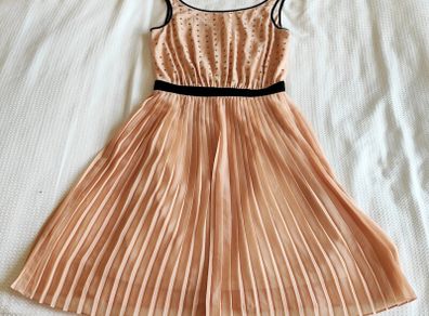 Women's DOROTHY PERKINS Peach Chiffon Pleated Dress . Size S / Size 8