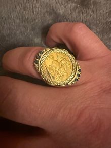 22ct Gold Sovereign Ring