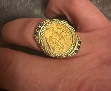 22ct Gold Sovereign Ring