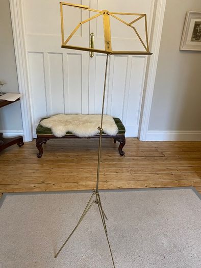 Music stand