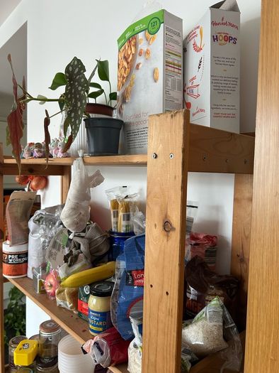 shelving unit