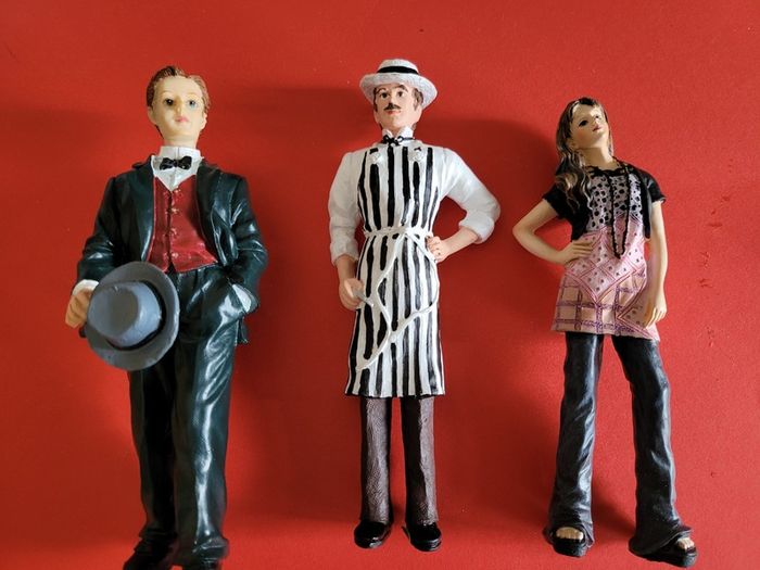Dolls house dolls /Resin figurines 1:12